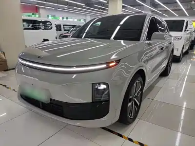 Li Auto L6