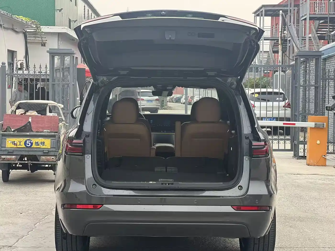 Li Auto Li ONE 2023 2021 Extended Range 6-Seater