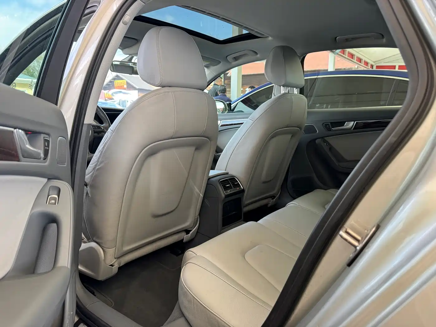 Audi A4L 2015 35 TFSI Auto Comfort фото 4