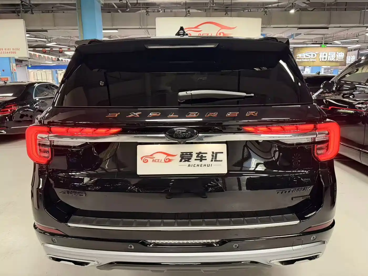 Ford Explorer 2025 2024 2.3T EcoBoost AWD Titanium Edition 7-Seater