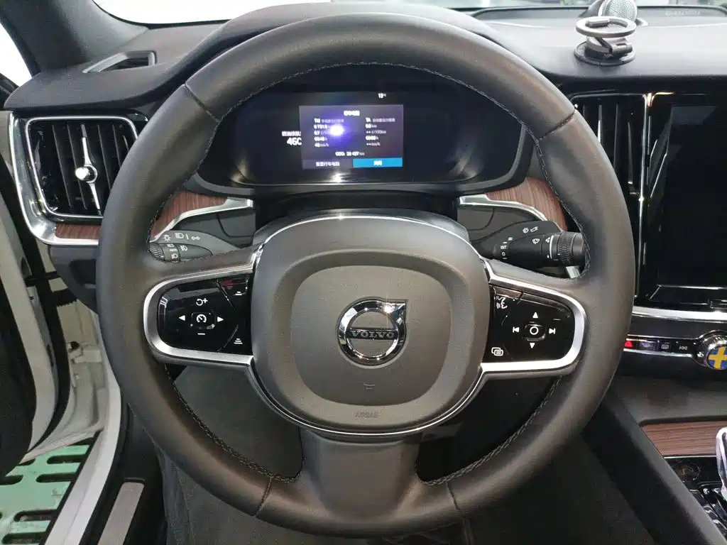 Volvo S60 2024 2024 B4 Inscription Luxury Edition