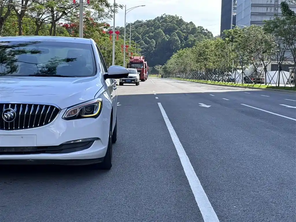 Buick Excelle 2016 15N Automatic Elite фото 16