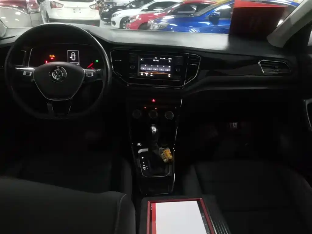 Volkswagen T-ROC 2018 280TSI DSG 2WD Comfort China VI фото 10