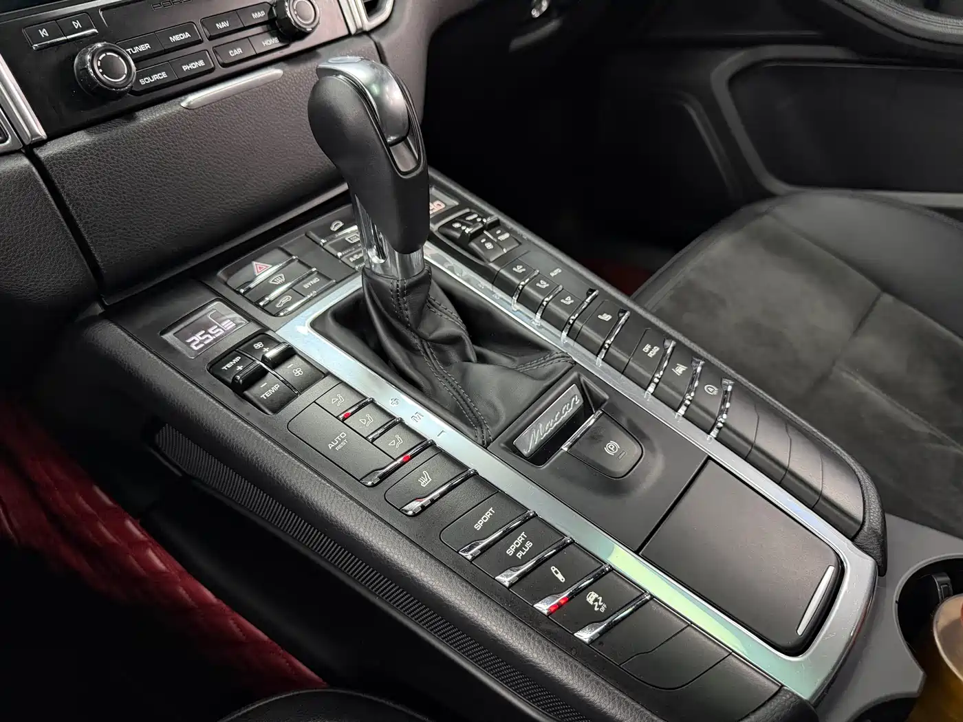 Porsche Macan 2017 Macan 2.0T фото 19