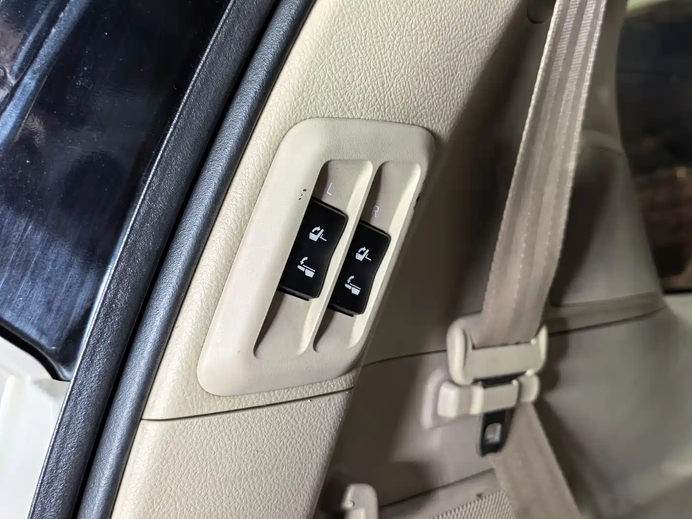 Toyota Prado 2010 4.0L Automatic VX NAVI фото 28