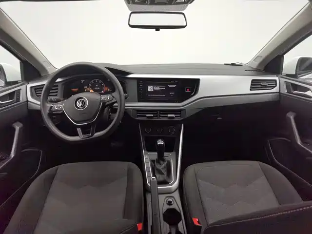 Volkswagen Polo 2023 Plus 1.5L Auto Joyful Living Edition — фото 5