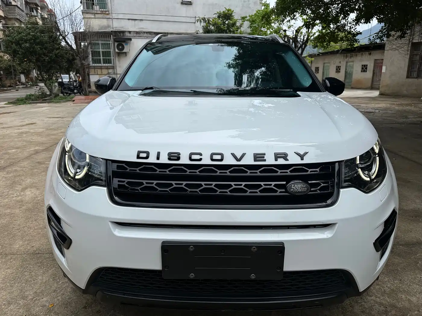 Land Rover Discovery Sport 2017 2.0T SE фото 2