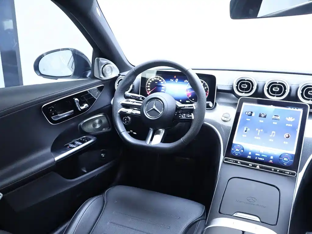 Фото 14 - Mercedes-Benz C-Class