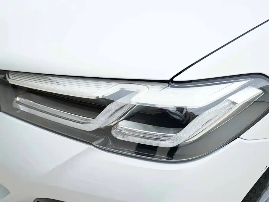 Photo 14 - BMW 5 Series