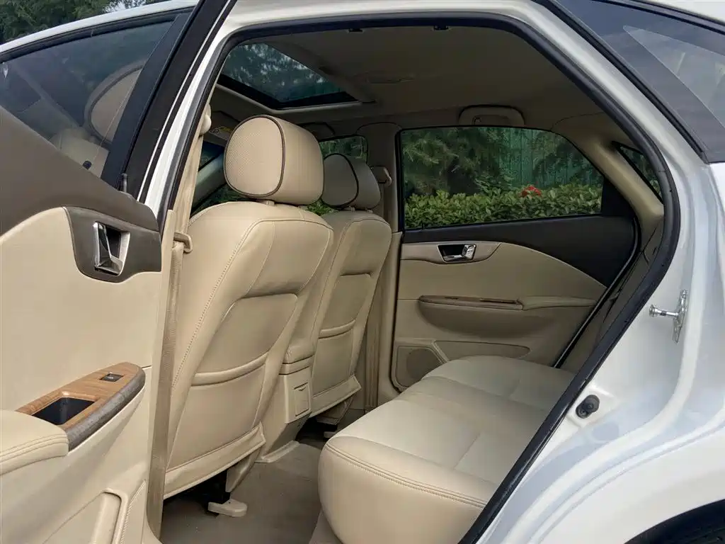 Buick Excelle 2015 1.5L Manual Classic фото 5