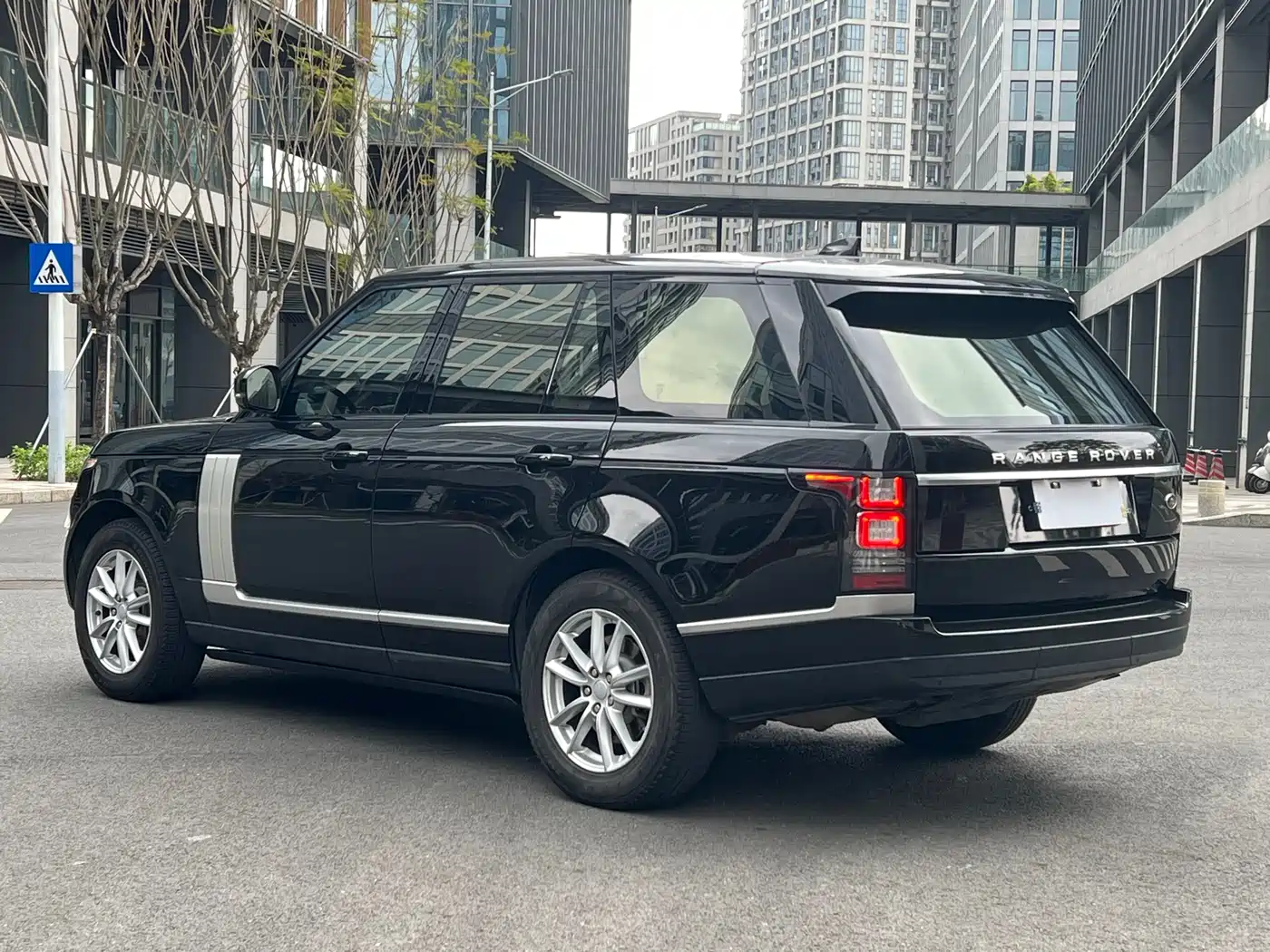 LAND ROVER RANGE ROVER