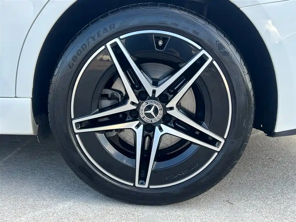 Mercedes-Benz C-Class 2025 C 260 L Night Sport Edition фото 18