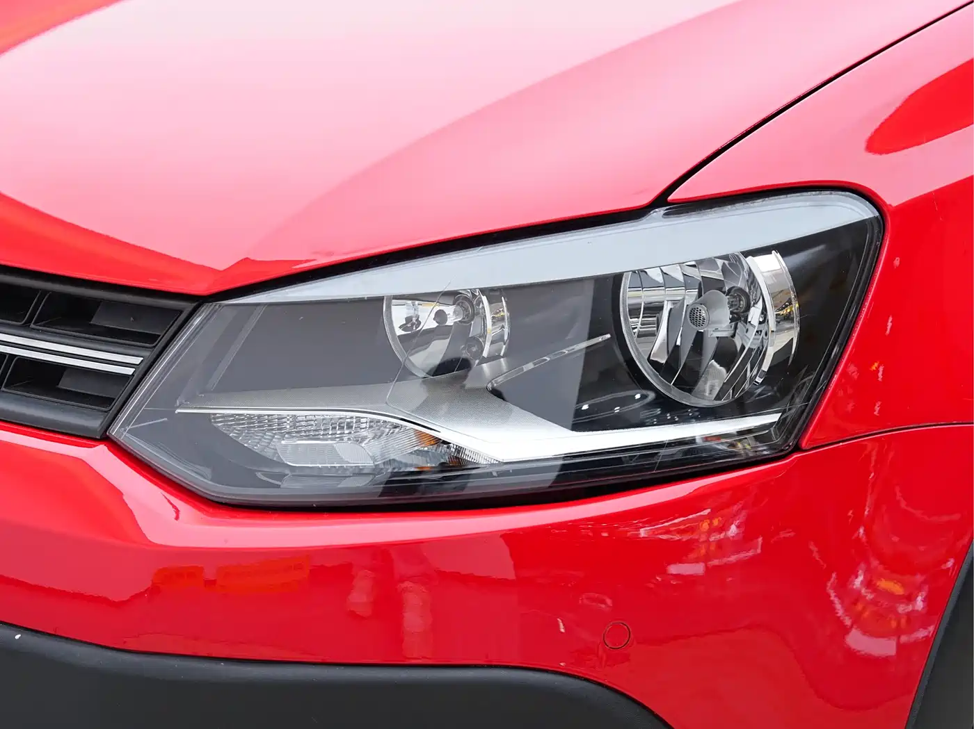 Volkswagen Polo 2014 1.6L Cross Polo Automatic фото 9