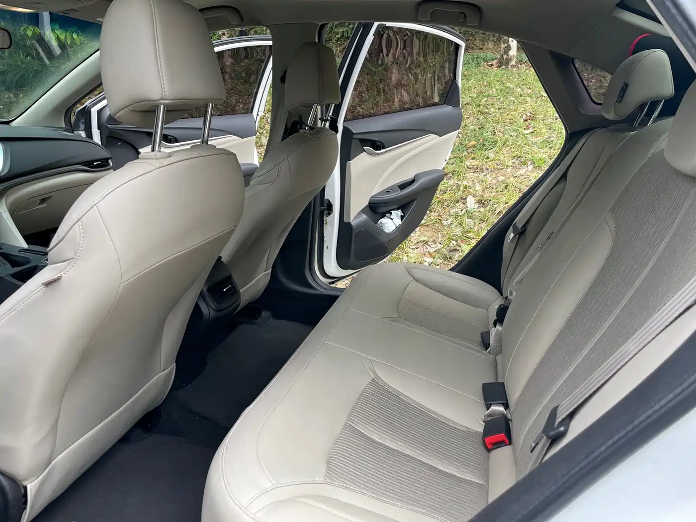 Buick Excelle 2016 Model 15N Automatic Luxury фото 7