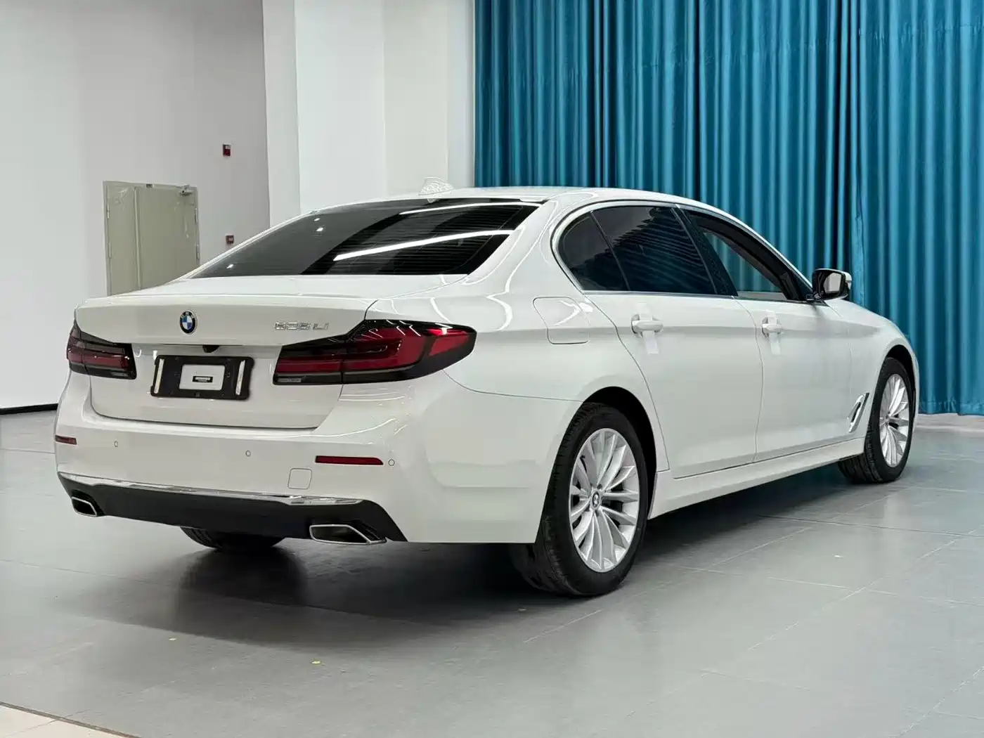 BMW 5 Series 2022 525Li Luxury Package фото 7