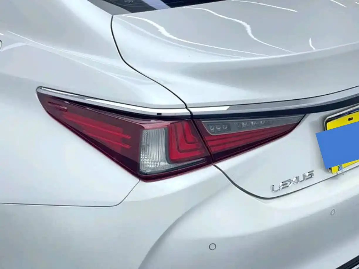Lexus ES 2018 200 Excellence Edition China V фото 19