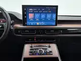 Photo 12 - Lincoln Aviator