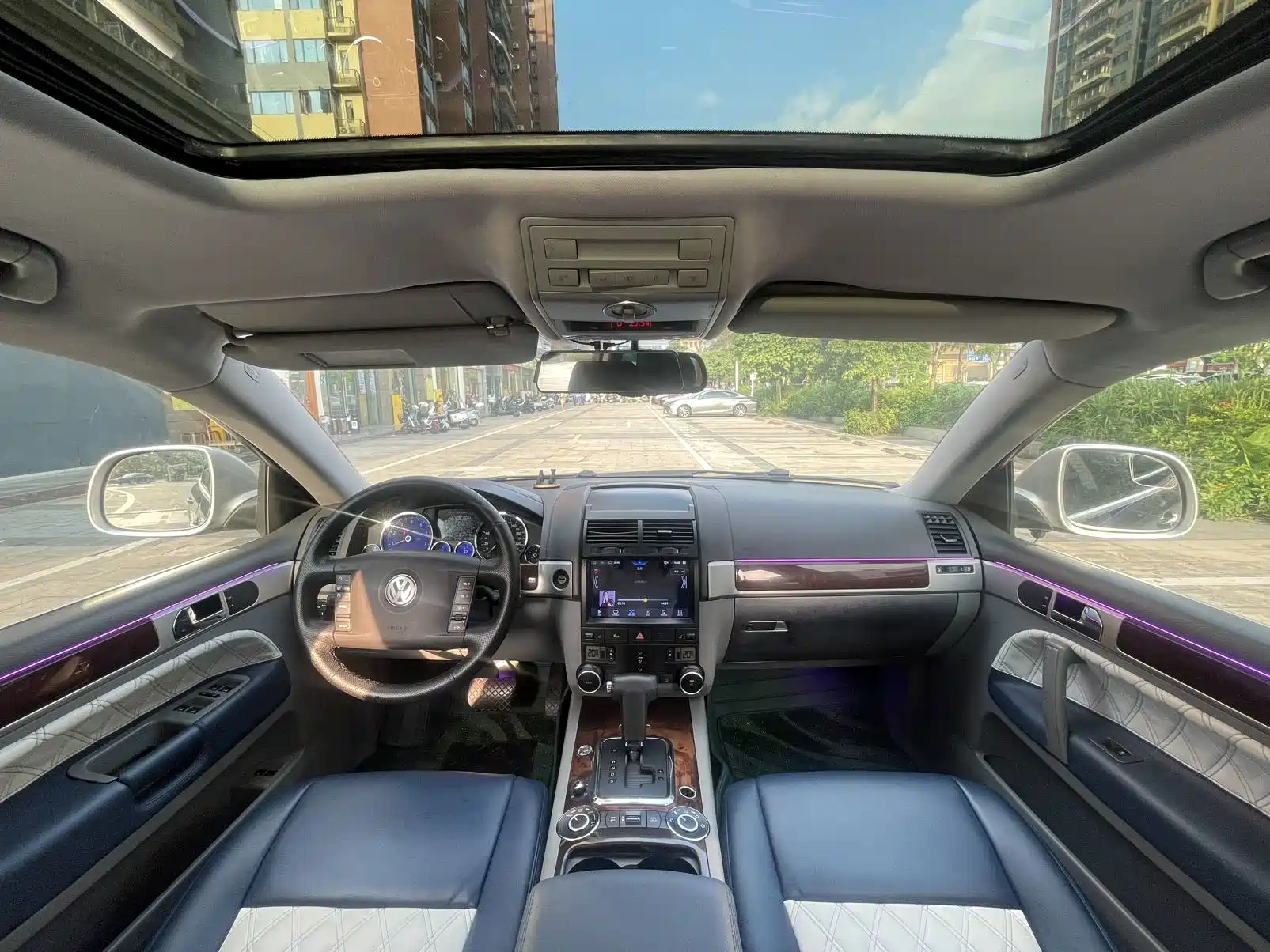 Фото 9 - Volkswagen Touareg