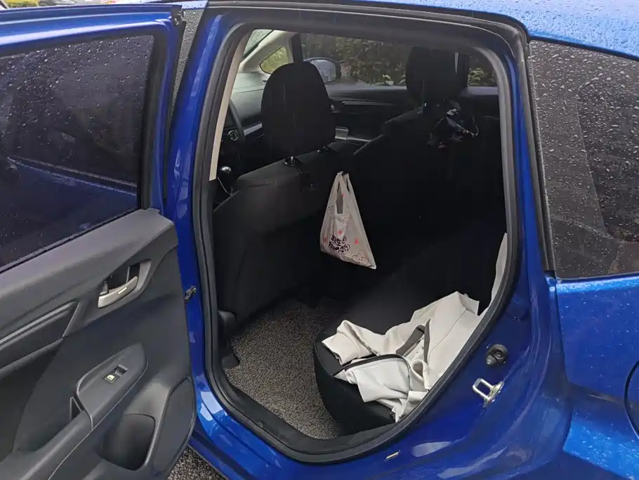 Photo 11 - Honda Fit