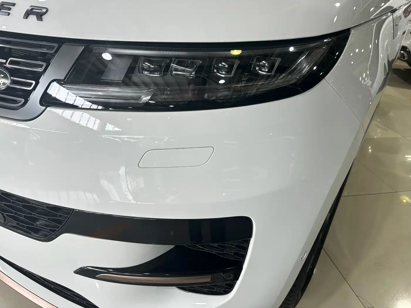 Land Rover Range Rover Sport 2024 400PS Dynamic SE фото 4
