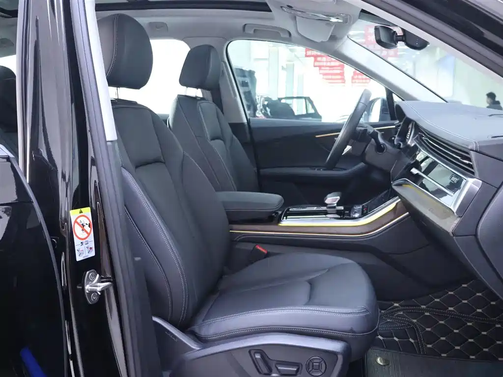 Audi Q7 2024 55 TFSI quattro S line Sport фото 20