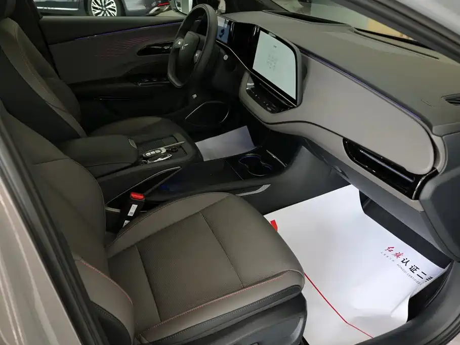 Hongqi EH7 2025 2025 640 AWD Smart Selection Edition