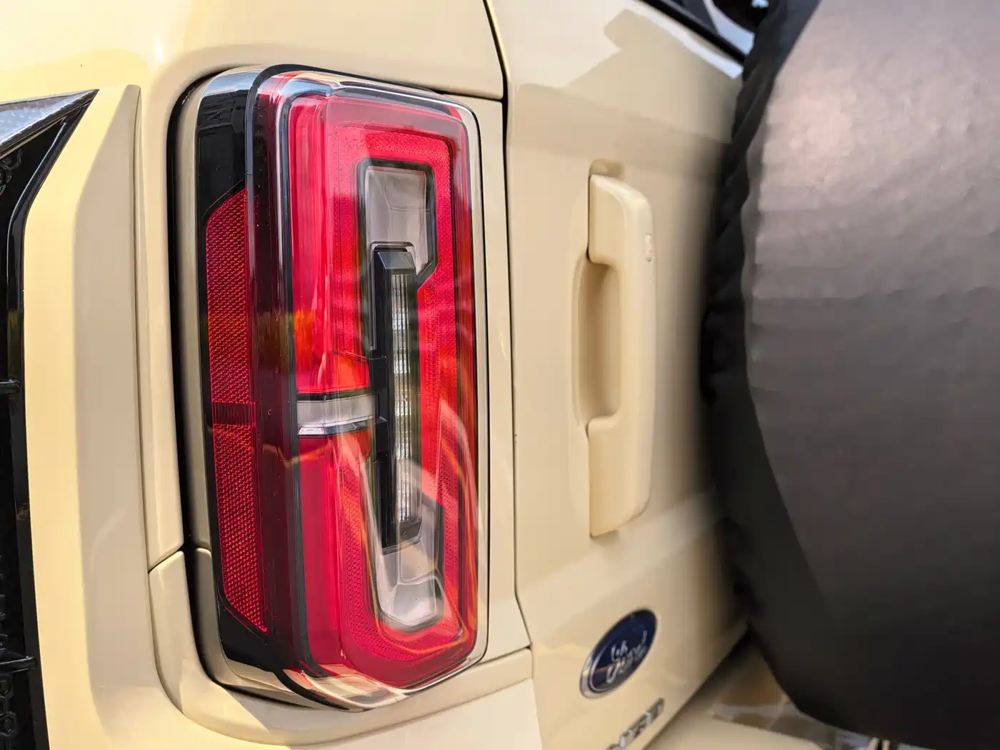 LUMMA GT 2025 Model GT45 Defender фото 7