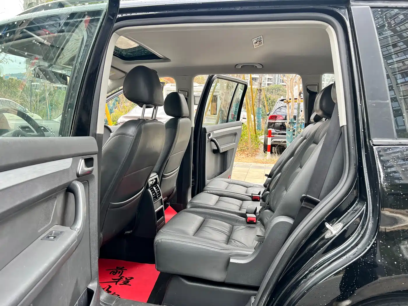 Volkswagen Touran 2015 1.4T DSG Comfort Edition 5-seater фото 17