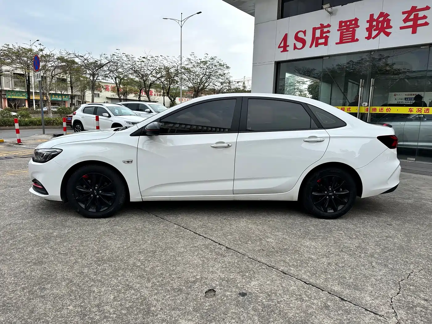 Chevrolet Monza 2019 Redline 320T DCT Joy Edition China VI фото 7