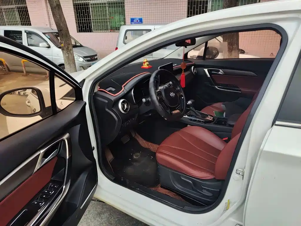 BAIC Senova D50 2018 2018 1.5L CVT Premium Smart Connect Edition