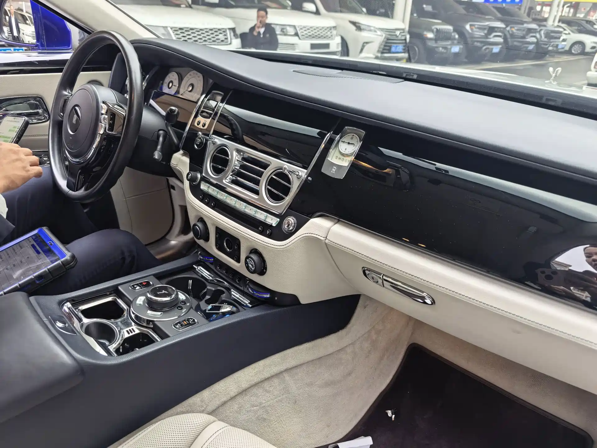 Фото 9 - Rolls-Royce Ghost