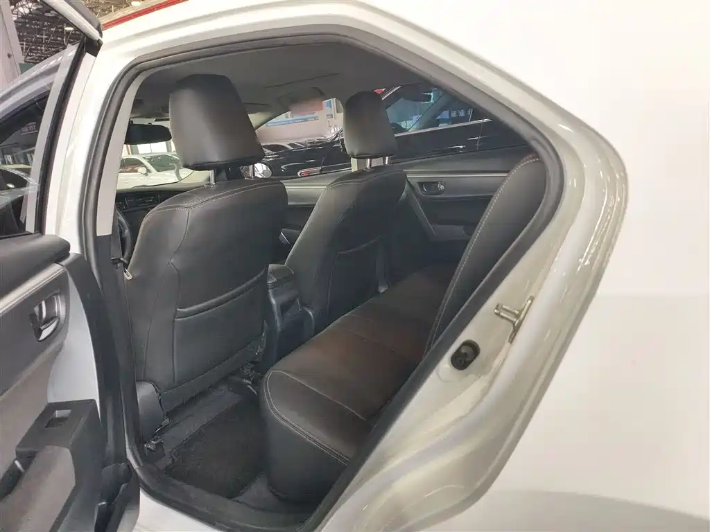 Toyota Corolla 2017 Facelift 1.2T S-CVT GL-i фото 18