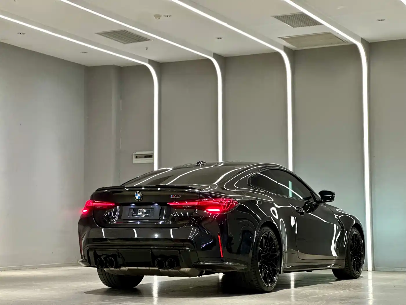 BMW M4 2024 BMW M4 Coupe Competition фото 10