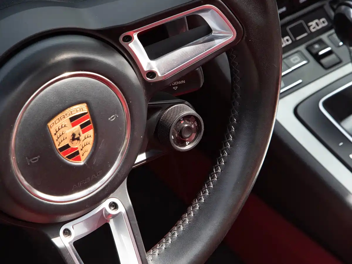 Porsche 911 2016 Carrera 4S Cabriolet 3.0T фото 5