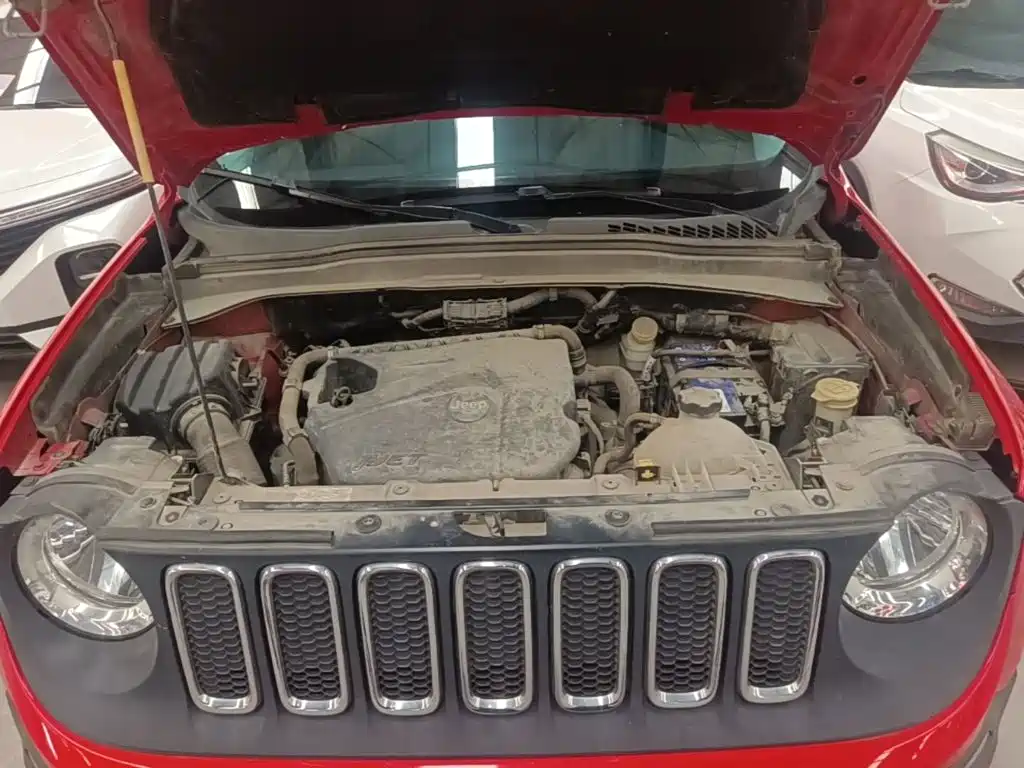 Photo 20 - Jeep Renegade