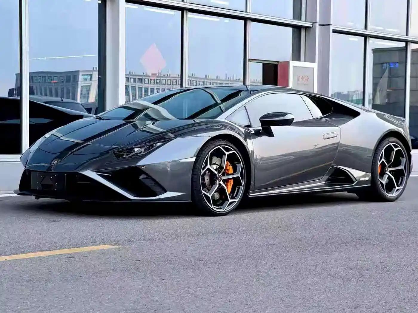 LAMBORGHINI HURACÁN