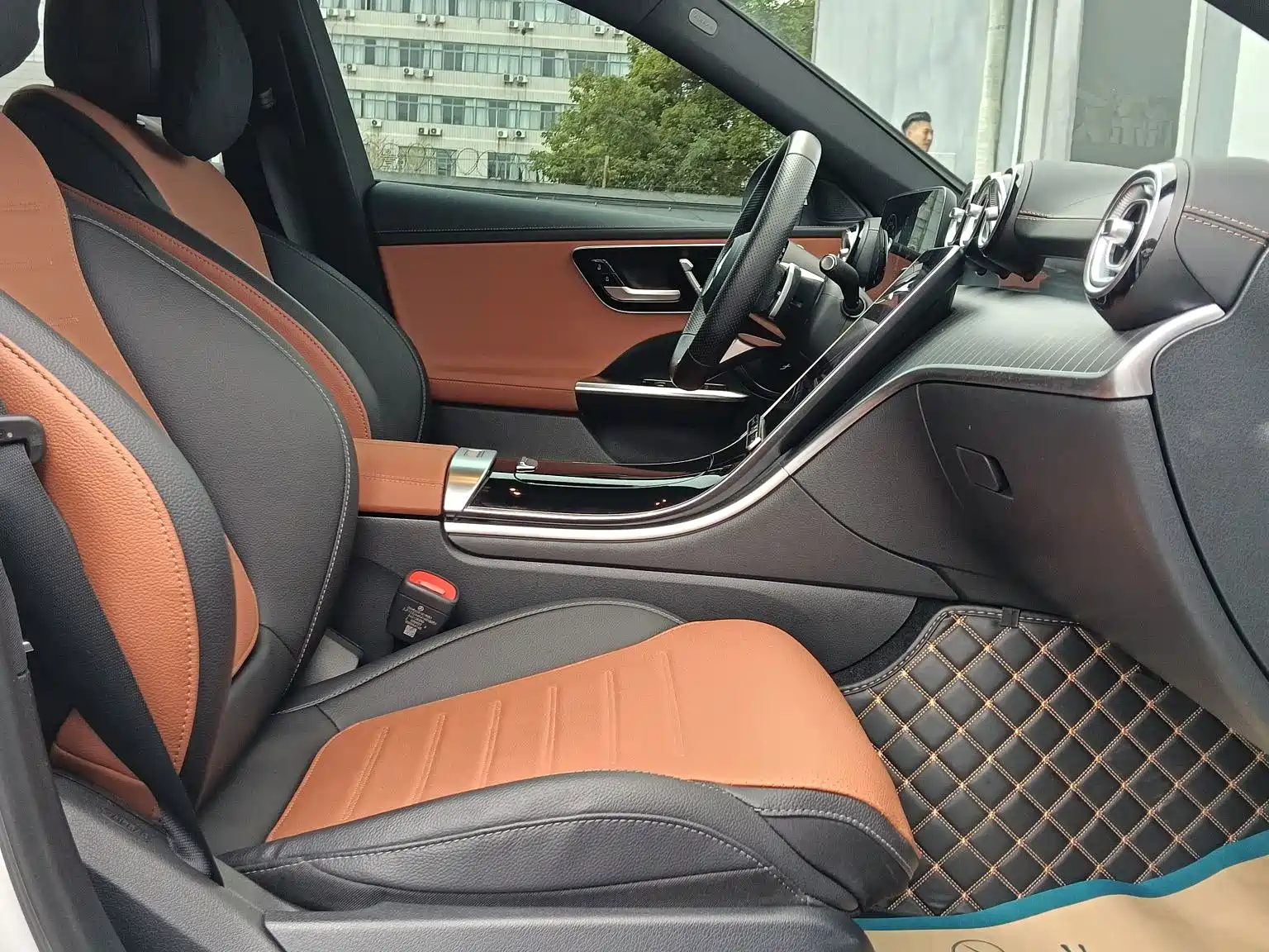Фото 10 - Mercedes-Benz C-Class
