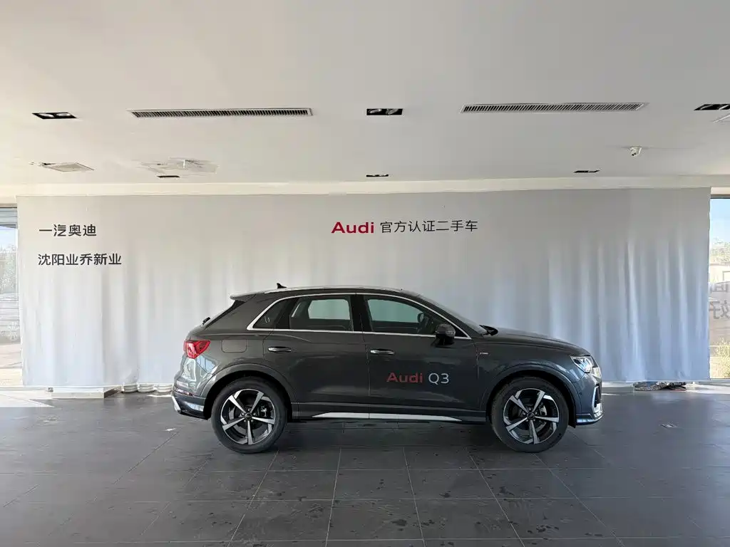 Audi Q3 2025 2024 35 TFSI Fashion Sport