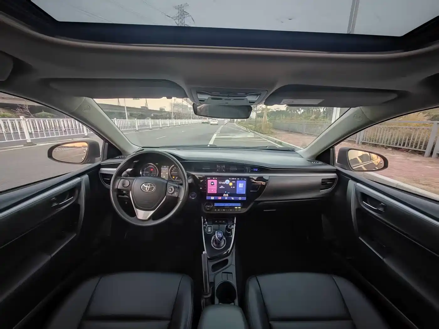 Toyota Levin 2016 Hybrid 1.8H GS E-CVT Elite Sunroof фото 10
