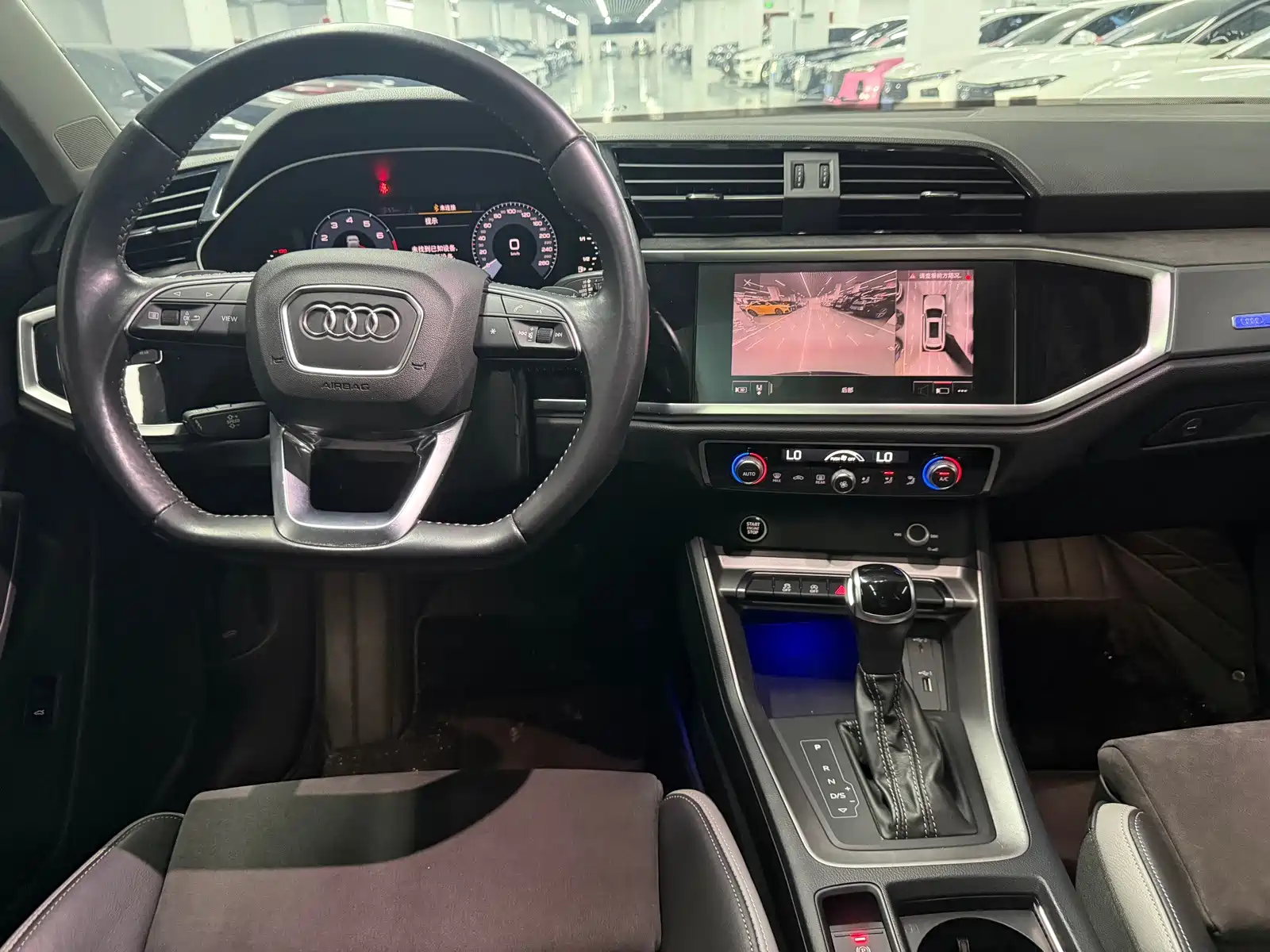 Photo 6 - Audi Q3