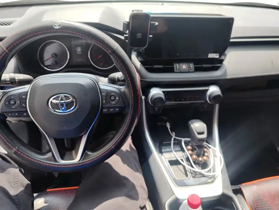 Toyota RAV4 2025 2024 2.0L CVT FWD Urban Edition
