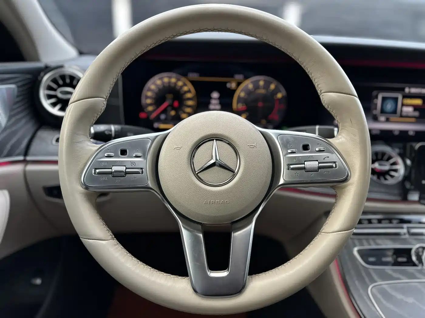 Mercedes-Benz CLS 2018 CLS 300 Dynamic фото 9