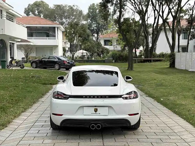 Фото 8 - Porsche 718
