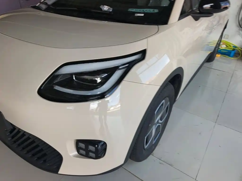 Aion UT 2026 2025 Model 330 Starlight Edition
