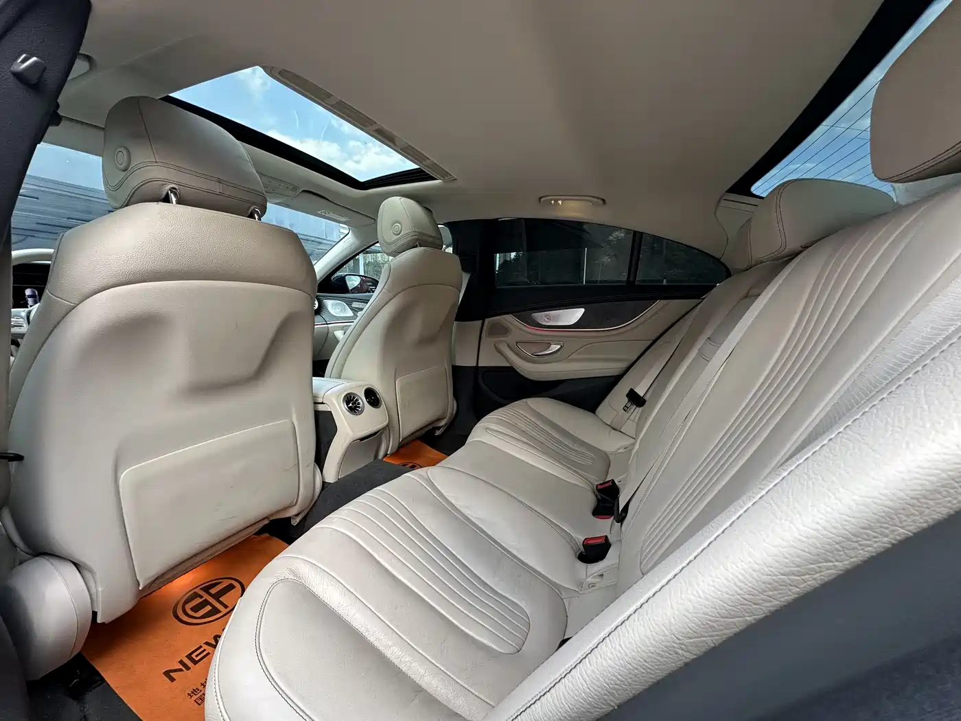 Mercedes-Benz CLS 2018 CLS 300 Dynamic фото 12