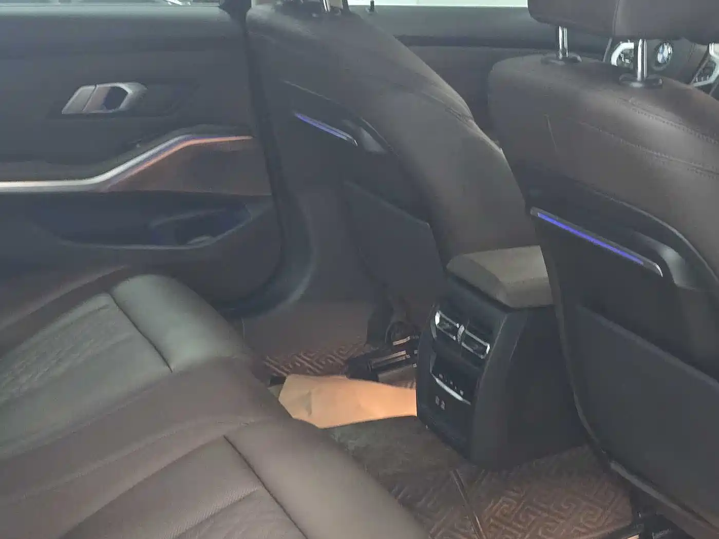 BMW 3 Series 2022 325Li M Sport Package фото 9