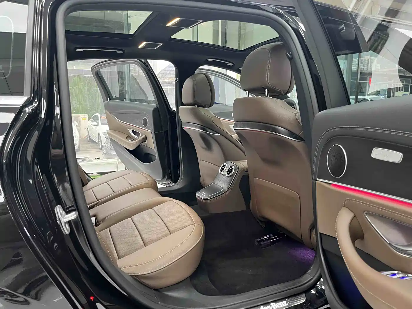 Mercedes-Benz E-Class 2023 E 300 L Fashion фото 11