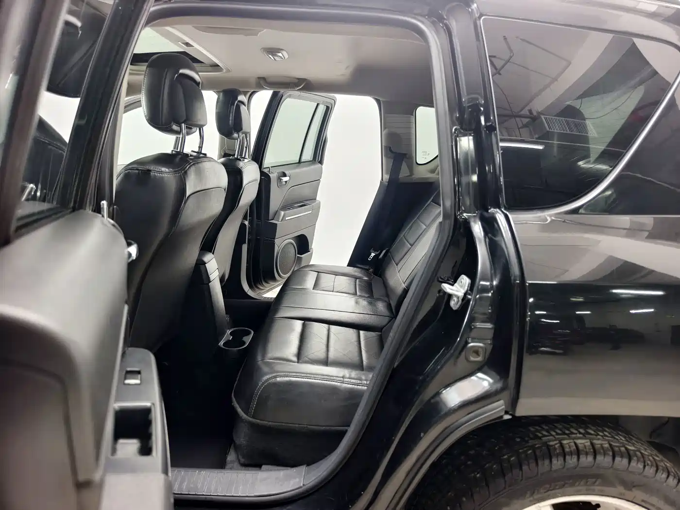 Jeep Compass (Import) 2012 2012 2.4L AWD Urban Edition