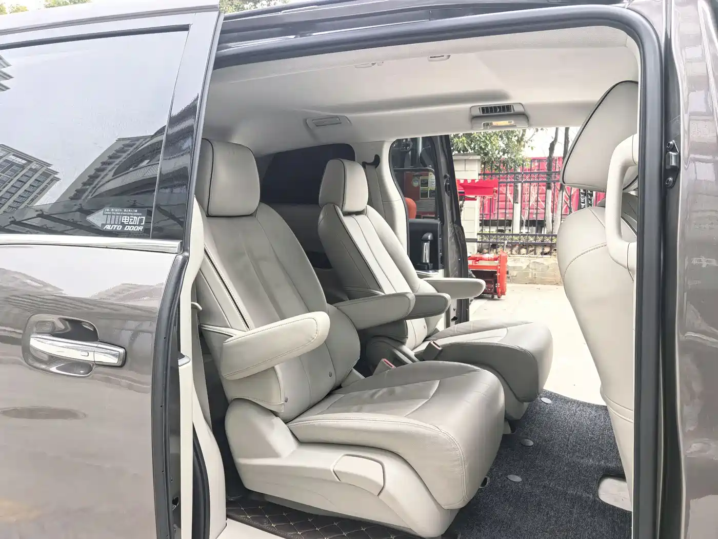 Buick GL8 2020 Model Land Business Class 652T Luxury фото 19