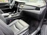 Photo 9 - Cadillac XT5